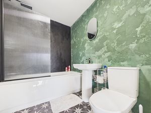 Family Bathroom- click for photo gallery